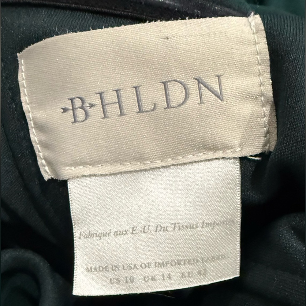Anthropologie BHLDN Thompson
Dress OFF-THE-SHOULDER SIZE 10 Emerald green. NWT - Picture 5 of 7